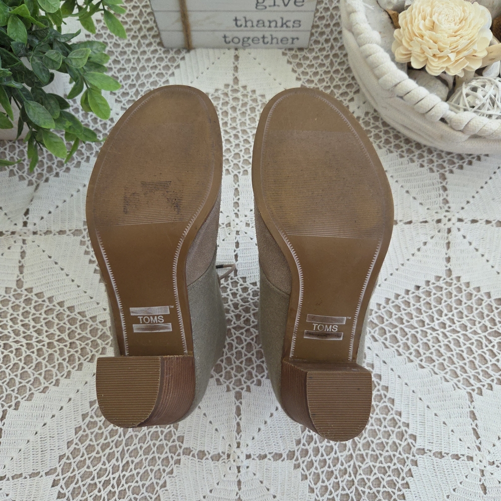 Toms Lunata Taupe Suede Lace-Up Booties Size 9 - Picture 7 of 8